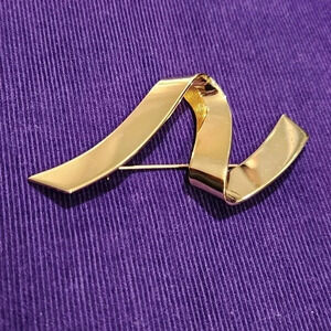 Vintage Monet Brooch Signed Golden Ribbon Brooch Elegant Pin Gold Tone